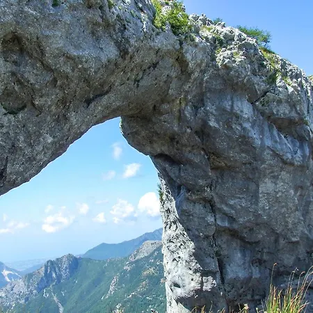 In Limano With House A Mountain View Holiday home *